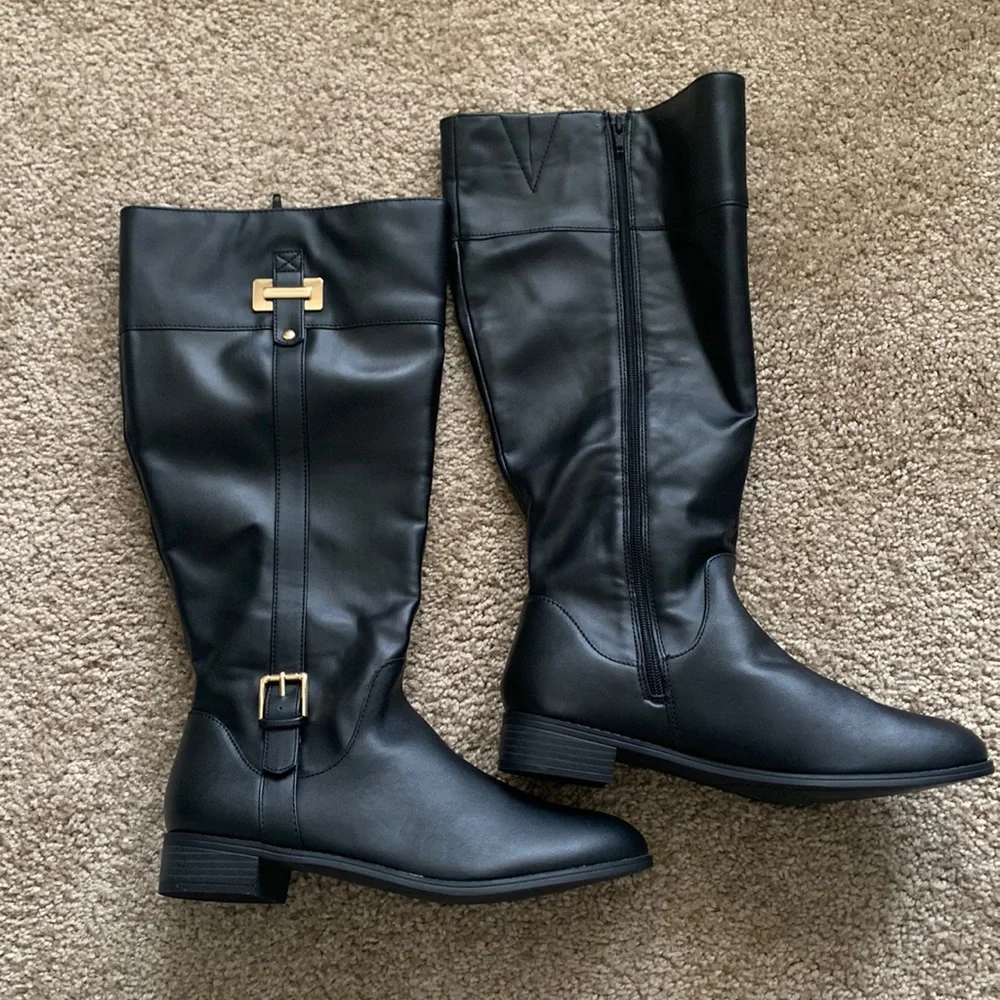 Stylish Riding Boots - Picture 1 of 4